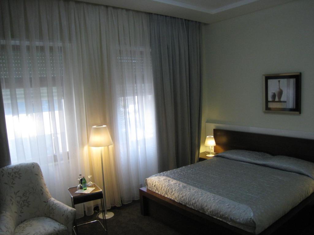 Boutique Hotel Kotoni Tirana Rum bild