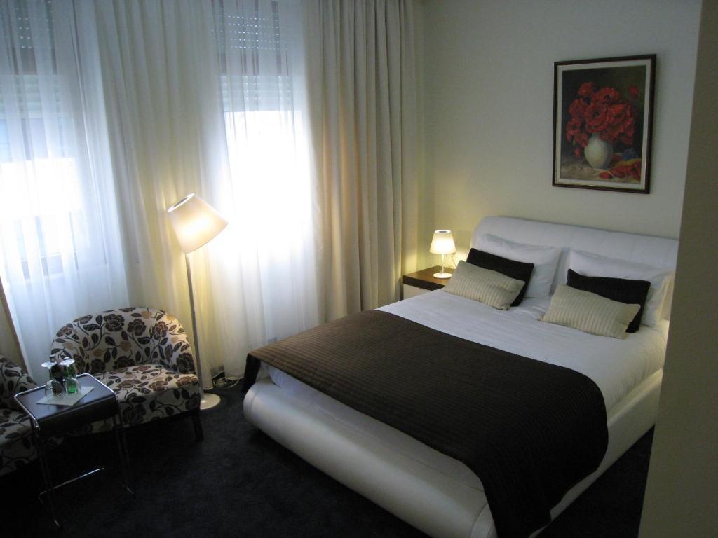 Boutique Hotel Kotoni Tirana Rum bild