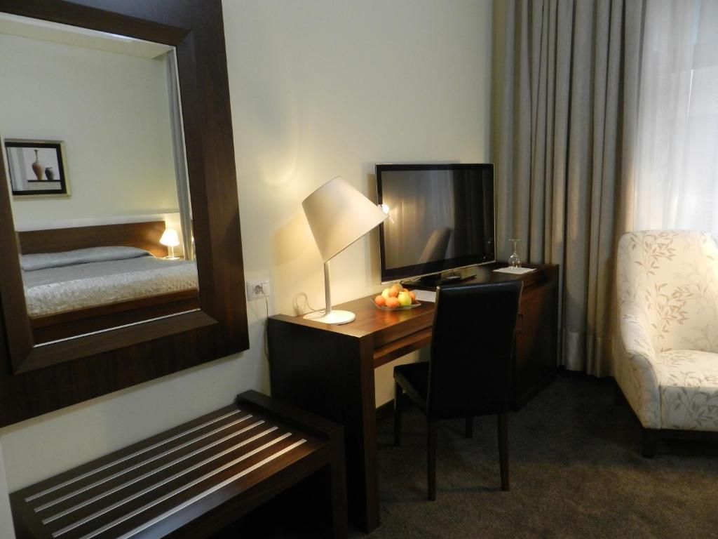 Boutique Hotel Kotoni Tirana Exteriör bild