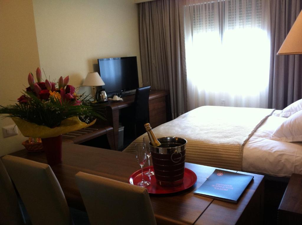 Boutique Hotel Kotoni Tirana Exteriör bild