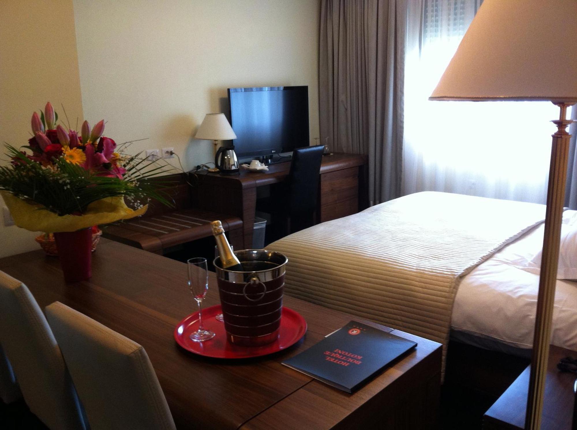 Boutique Hotel Kotoni Tirana Exteriör bild