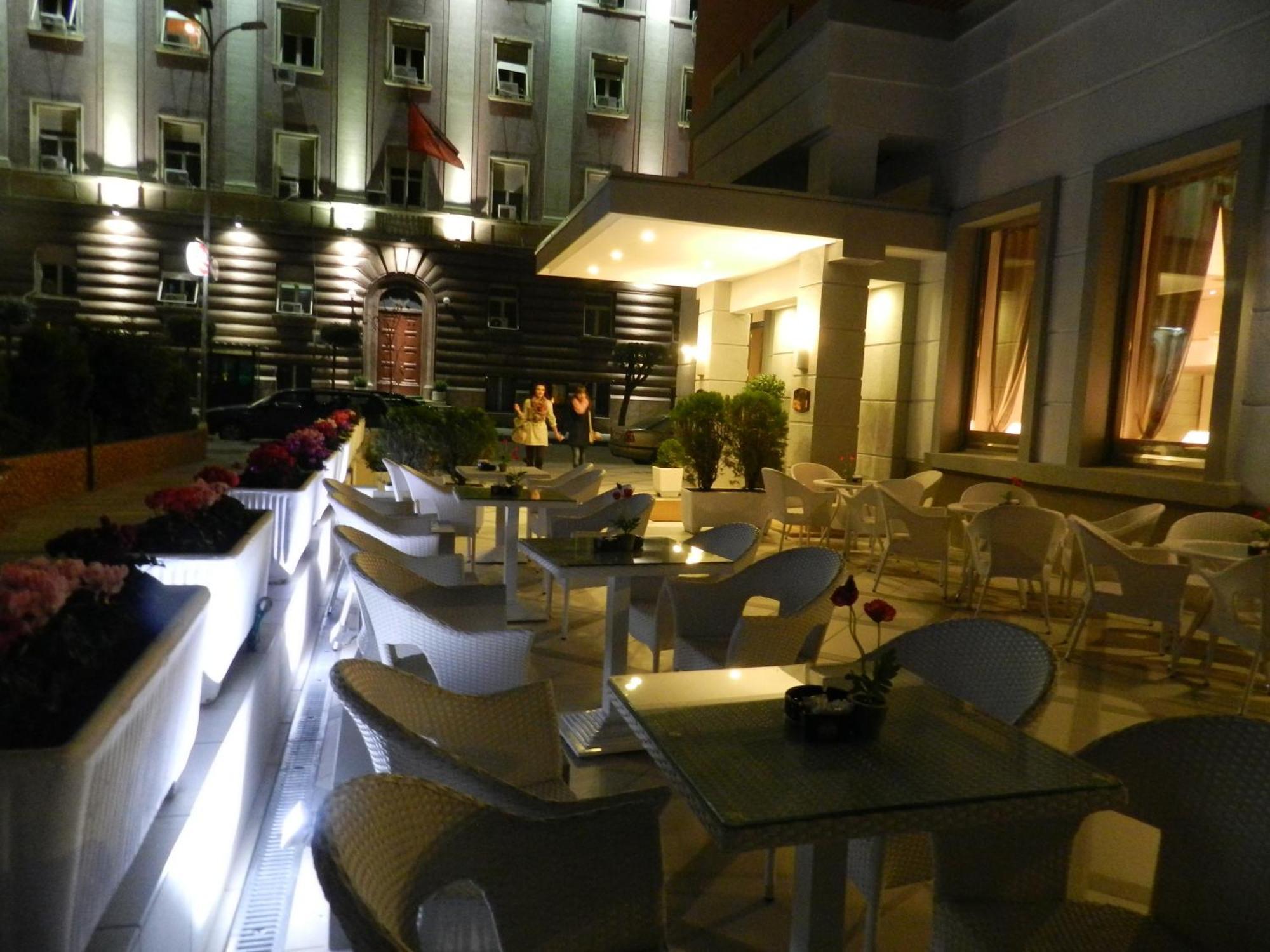 Boutique Hotel Kotoni Tirana Exteriör bild