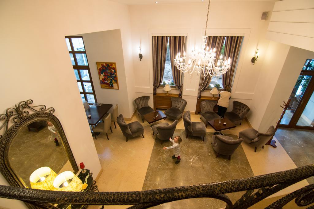 Boutique Hotel Kotoni Tirana Exteriör bild